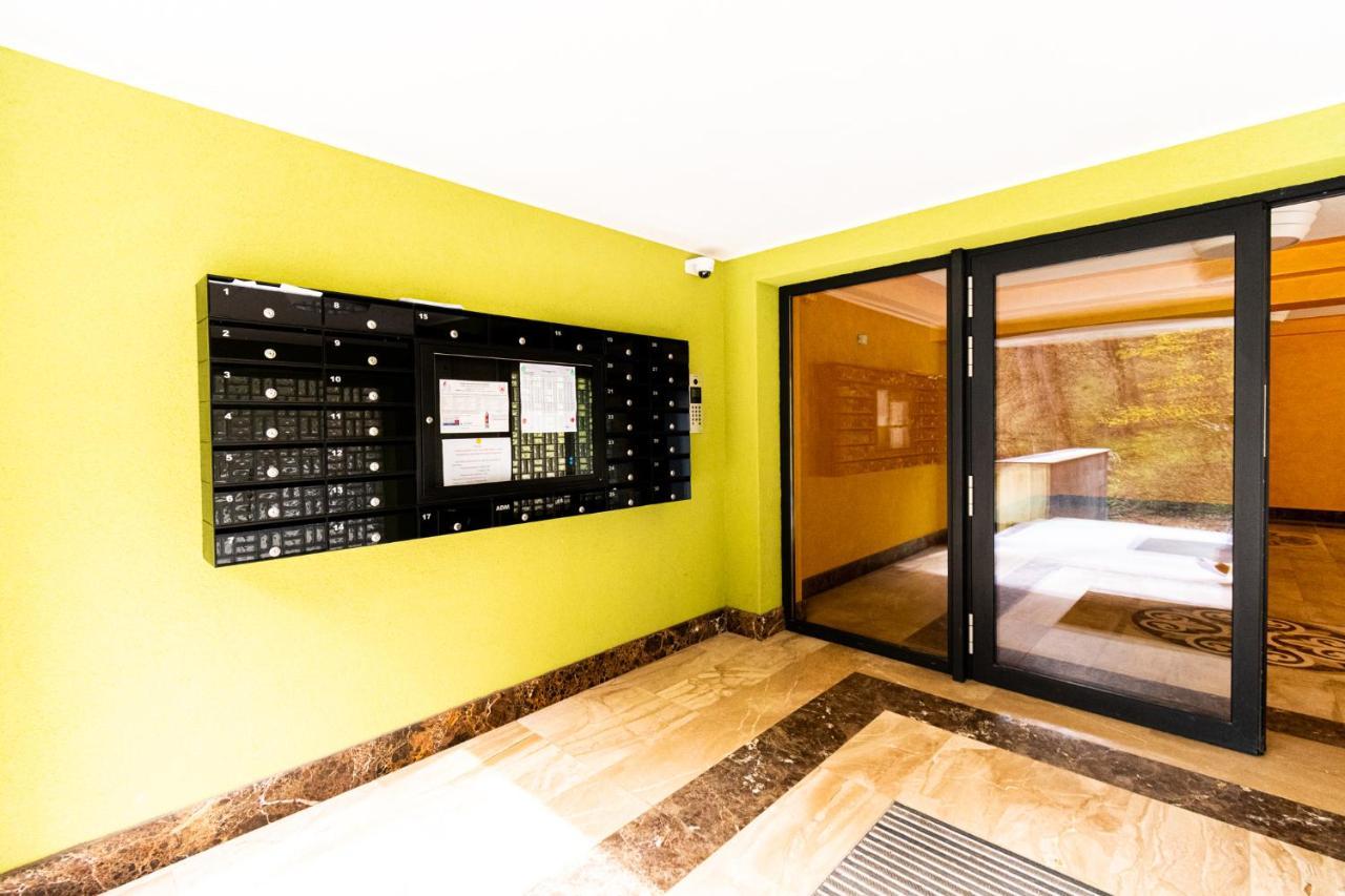 Nature Apartment - Minutes Away From The Old Town And Afi Mall Μπρασόβ Εξωτερικό φωτογραφία